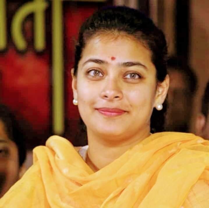 MLA Praniti Shinde's national star campaigner.