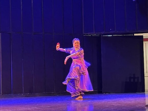 Mamta Farsaiya's Captivating Kathak Debut Marks 'Manch Pravesh' Celebration in Delhi