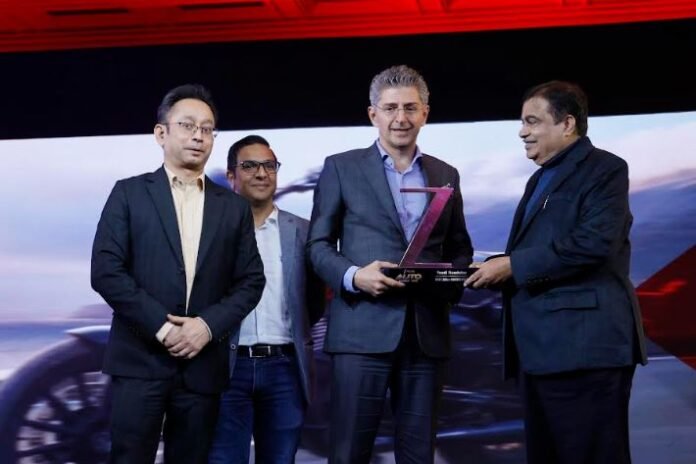 Yezdi Roadster Wins "Best 350cc Motorcycle" at Zee Media Auto Awards 2025